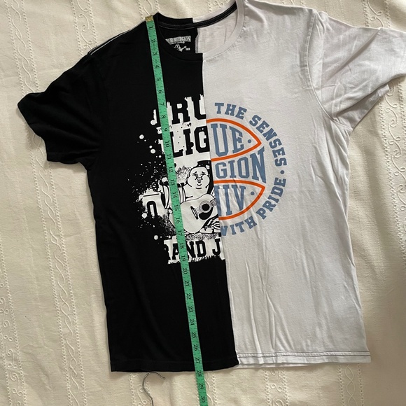 True Religion Half Split Logo Graphic Tee Mens Medium Urban Street Preppy Shirt - Picture 11 of 11